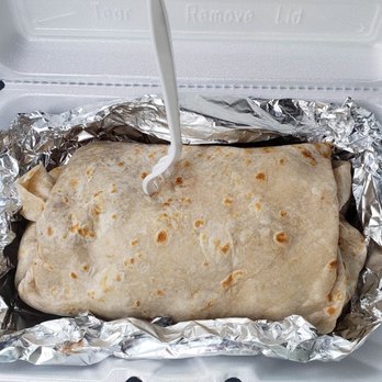 Los Compadres Food Truck - good sized #burrito! #ReviewsByRL - Mexican Near Me Los Compadres Food Truck - good sized #burrito! #ReviewsByRL - Mexican Near Me