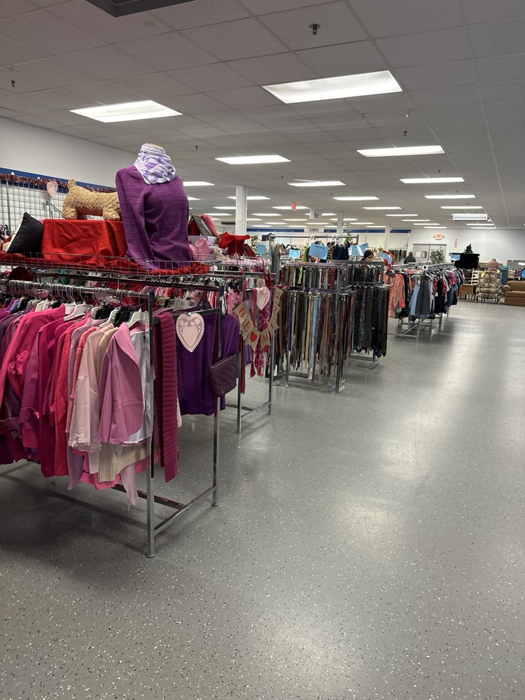 GOODWILL Updated July 2024 2600 W Sylvania Ave, Toledo, Ohio