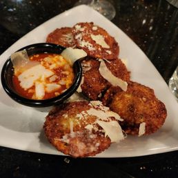 Mmm, toasted ravioli. Mmm, toasted ravioli.