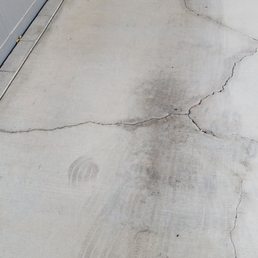 Cracks everywhere Cracks everywhere
