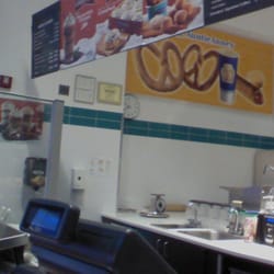 Cinnabon & Auntie Anne's