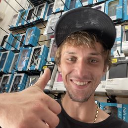 Me super happy getting my phone done at Image Wireless Inc. Me super happy getting my phone done at Image Wireless Inc.