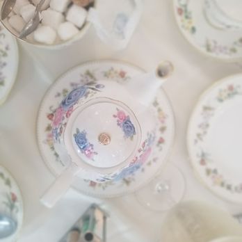 Cupan Tae - the cutest little teapots and cups - Tea Rooms Near Me - Galway, G