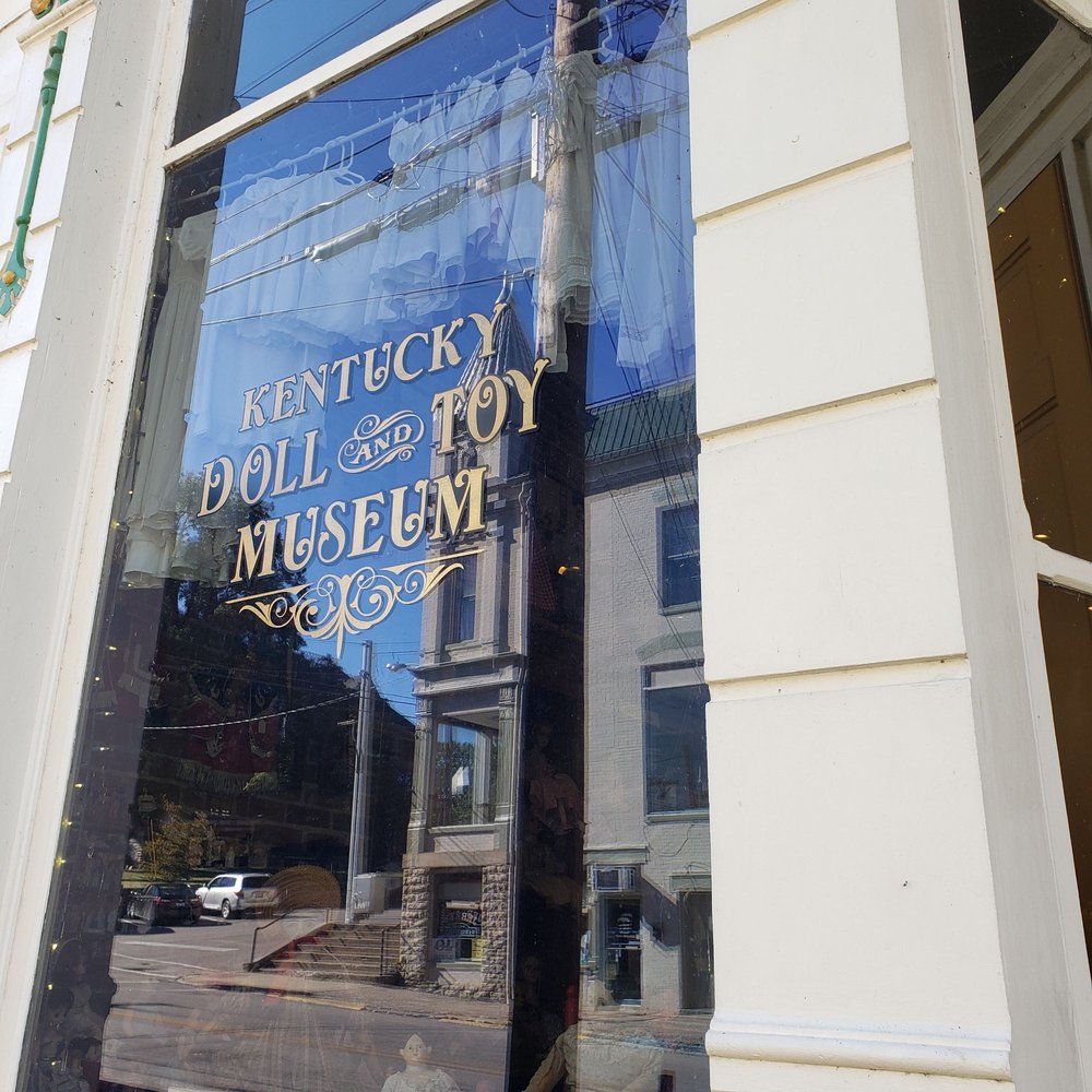 KENTUCKY DOLL AND TOY MUSEUM Updated June 2024 106 W Main St