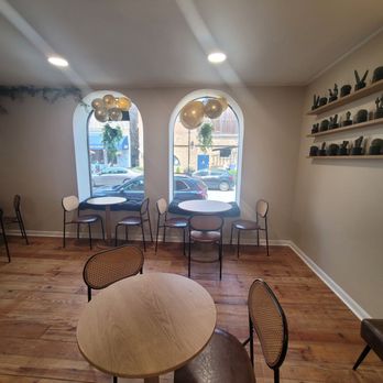 CRAVE - Interior space is pristine and welcoming. - Desserts Near Me - Baltimore, Maryland
