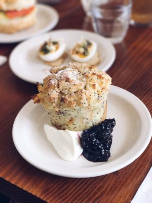 milk glass mrkt by null