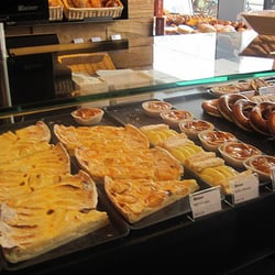 Kleiner Konditorei - Other tarts--apple and pear (?)