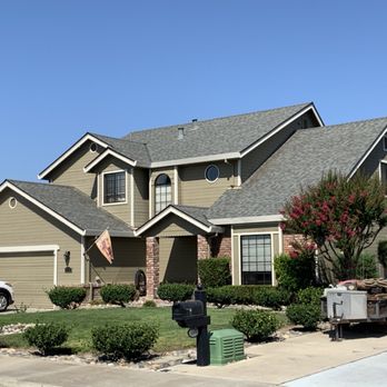 1. Hollister Roofing