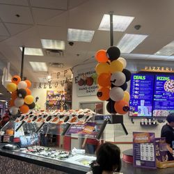 Salad bar/front counter