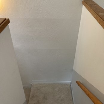 Juarez and Manjarres Painting - 2 tones hallway which carried on in rest of main floor - Painters Near Me Juarez and Manjarres Painting - 2 tones hallway which carried on in rest of main floor - Painters Near Me
