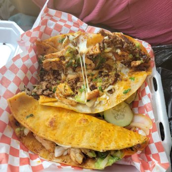 El Kalifas NC - Chupacabra Machete - Food Trucks Near Me - Raleigh, North Carolina El Kalifas NC - Chupacabra Machete - Food Trucks Near Me - Raleigh, North Carolina
