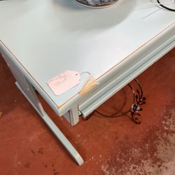 The Ivy Cottage - Desk