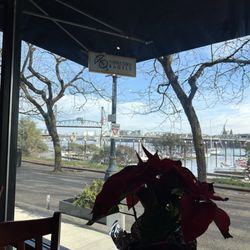 Puddletown Bagels - South Montgomery St.