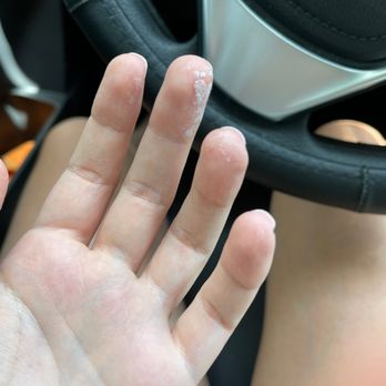 Le Luxe Nail Bar - Polish all over fingers - Nail Salons Near Me - Naples, Florida