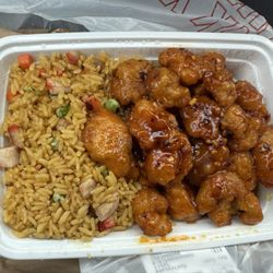 Royal Kitchen - C1. General Tso's Chicken Combination Platter