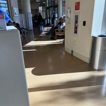 Adventist Health Lodi Memorial - Emergency Waiting Room - Medical Centers Near Me - Lodi, California