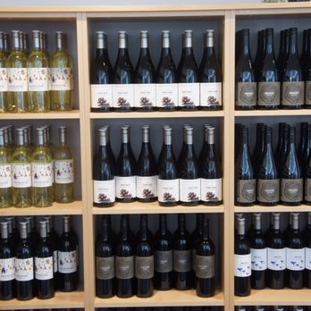 Arrowleaf Cellars - Wine bottles - Wineries Near Me - Lake Country, British Columbia Arrowleaf Cellars - Wine bottles - Wineries Near Me - Lake Country, British Columbia