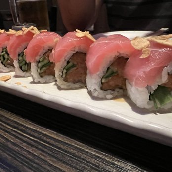Sushiya - garlic chip on tuna: spicy tuna, cucumber topped with tuna, spicy mayo + garlic chips = $15.95 - Sushi Bars Near Me - San Dimas, California