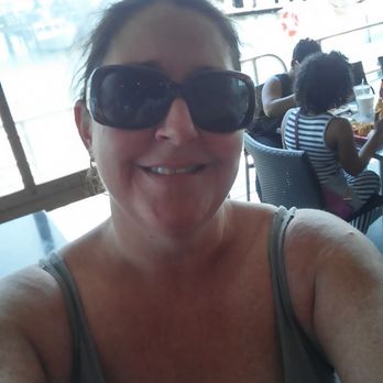 Safe Harbor Seafood - Lovely day to eat on the patio! - Seafood Near Me - Jacksonville, Florida