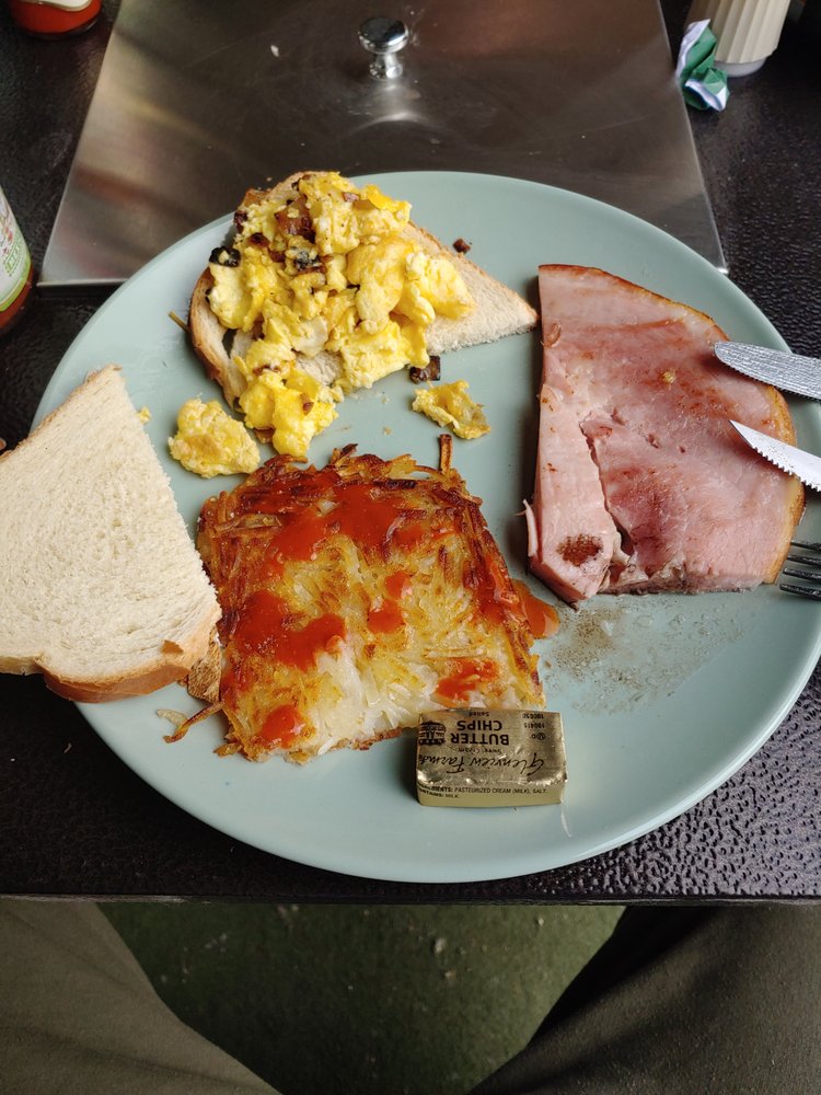 Country Club Cafe & 3c's Catering Logo