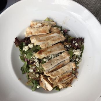 Woodie's Flat - New American Near Me - Chicago, Illinois