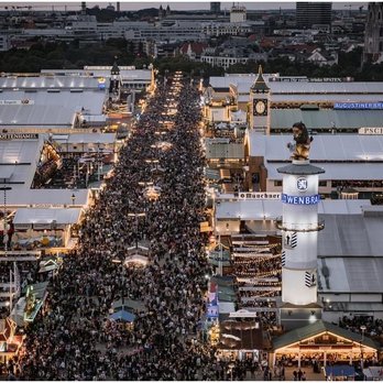 Oktoberfest - Fun Fair Near Me - Munich, BY Oktoberfest - Fun Fair Near Me - Munich, BY