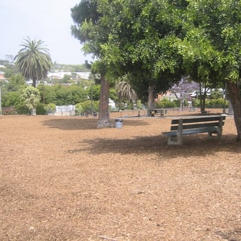 Joslyn Park - for the dogs - Parks Near Me - Santa Monica, California Joslyn Park - for the dogs - Parks Near Me - Santa Monica, California