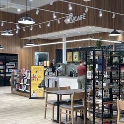 Barnes & Noble