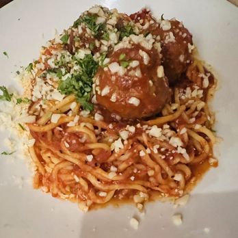 Enzo’s Bistro & Bar - Spaghetti with meatballs - Italian Near Me - Issaquah, Washington Enzo’s Bistro & Bar - Spaghetti with meatballs - Italian Near Me - Issaquah, Washington