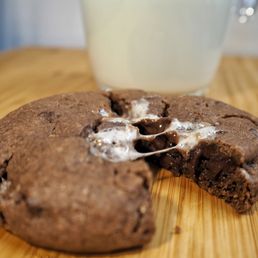 Who doesn't want S'mores of this? Who doesn't want S'mores of this?