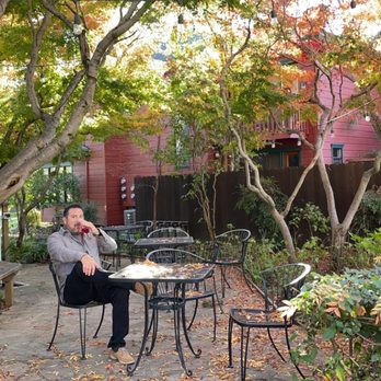 The Napa Inn & Spa - Leaves everywhere, but it's still a nice place to sit and have a cup of coffee or tea - Bed & Breakfast Near Me - Napa, California The Napa Inn & Spa - Leaves everywhere, but it's still a nice place to sit and have a cup of coffee or tea - Bed & Breakfast Near Me - Napa, California