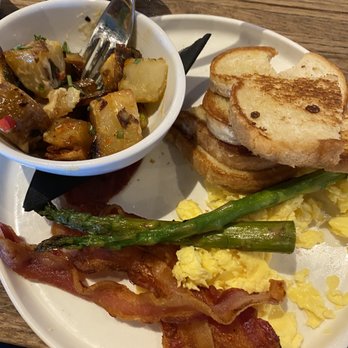 402 eat + drink - Basic breakfast. - American Near Me - Omaha, Nebraska 402 eat + drink - Basic breakfast. - American Near Me - Omaha, Nebraska