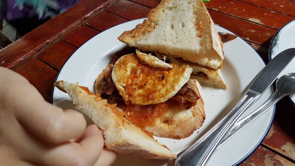 Sarnies by null