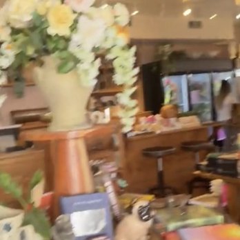 Kittybird Blooms - Gift Shops Near Me - Calabasas, California Kittybird Blooms - Gift Shops Near Me - Calabasas, California