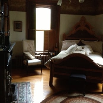 The Clockmaker's Inn - Every bedroom is a winner. - Bed & Breakfast Near Me - Windsor, Nova Scotia