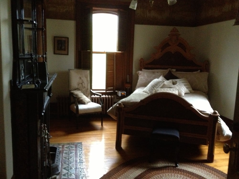 The Clockmaker's Inn - Every bedroom is a winner. - Bed & Breakfast Near Me - Windsor, Nova Scotia The Clockmaker's Inn - Every bedroom is a winner. - Bed & Breakfast Near Me - Windsor, Nova Scotia