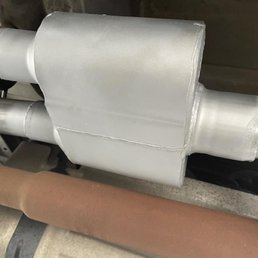 He put the muffler upside down so you can't see the brand name is not flowmaster He put the muffler upside down so you can't see the brand name is not flowmaster