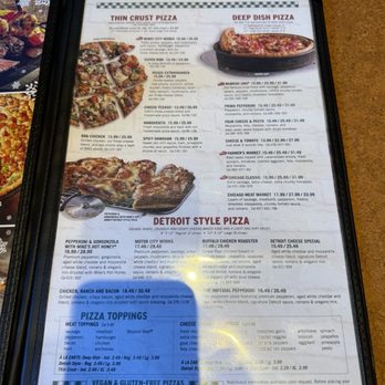 Uno Pizzeria & Grill - Pizza Near Me - Orlando, Florida