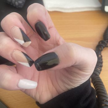 Divine Nail & Tan - Nail Salons Near Me - Gulf Shores, Alabama