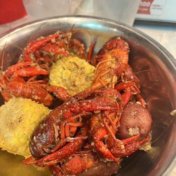 Crawfish Cafe - 1lb crawfish with corn and potatoes - Seafood Near Me - Houston, Texas Crawfish Cafe - 1lb crawfish with corn and potatoes - Seafood Near Me - Houston, Texas