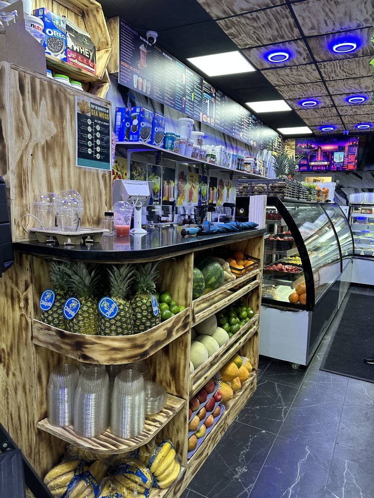 Dubai Juice Bar and Grill, New York Roadtrippers