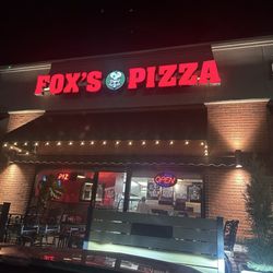Fox's Pizza Den