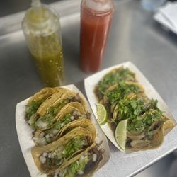 La Vaquita Street Tacos & More - Barbacoa tacos