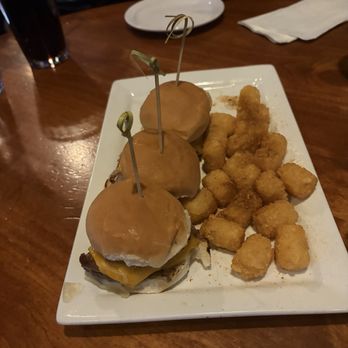 Lucky Beaver Bar & Burger - Sliders - Sports Bars Near Me - Stateline, Nevada
