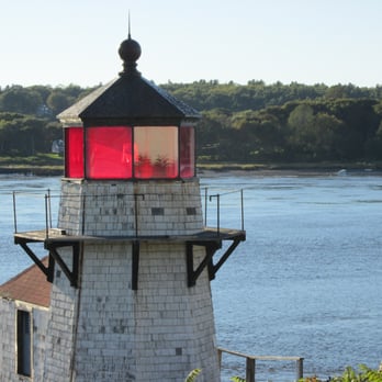 Squirrel Point Light - Needs some restoration. Photos by Elsa K. - Landmarks & Historical Buildings Near Me - Arrowsic, Maine