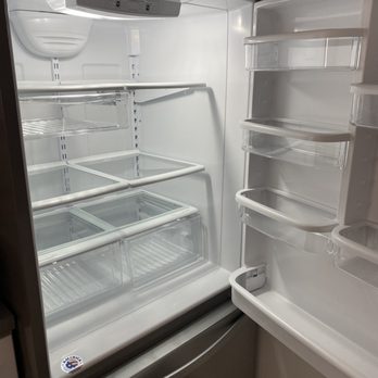 Discount Appliance Guys - New Whirlpool fridge with bottom freezer. - Appliances Near Me Discount Appliance Guys - New Whirlpool fridge with bottom freezer. - Appliances Near Me