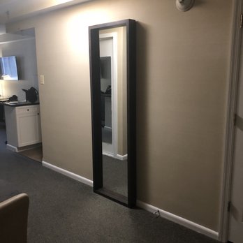 The Windsor Suites - Full length mirror - Hotels Near Me - Philadelphia, Pennsylvania