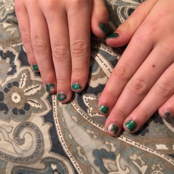 Deluxe Nails and Spa - Nail Salons Near Me - Denton, Texas