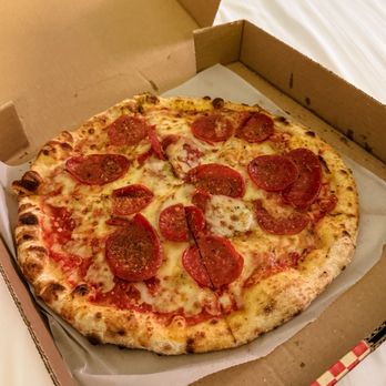 V Pizza - Pizza Near Me - Orlando, Florida