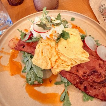 Hatch 44 Cafe - Cafes Near Me - Metuchen, New Jersey Hatch 44 Cafe - Cafes Near Me - Metuchen, New Jersey